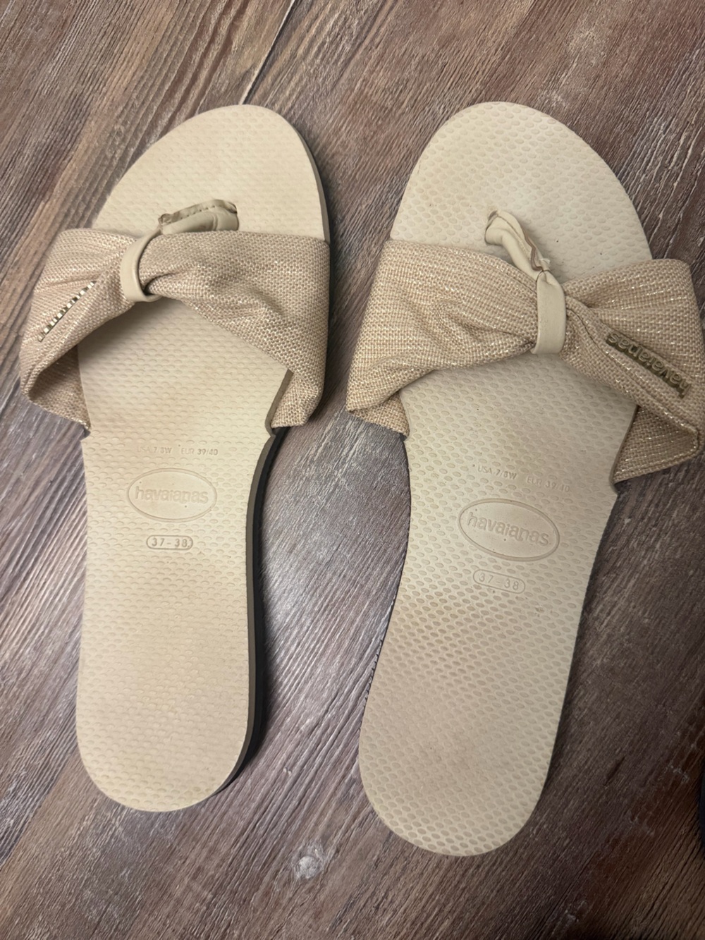 Havaianas - You St. Tropez Metallic Shine Sandals - Flipflops - Size 7/8 - Picture 2 of 7